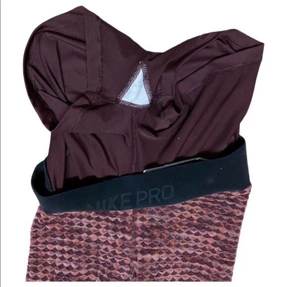 Nike Pro Hyperwarm Training Leggings 933305 652‎ Burgundy Knit Shorts Spring Gym - Picture 12 of 12